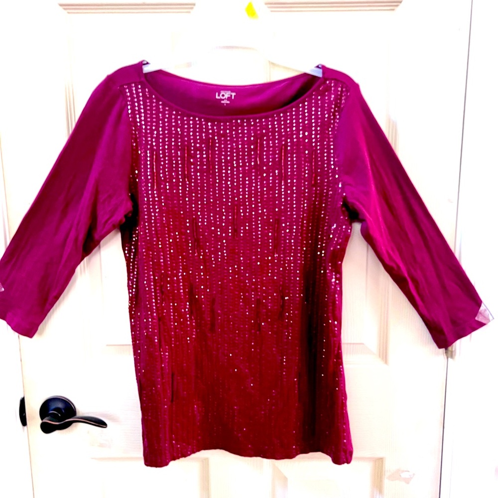 NWOT LOFT stretchy sequin burgundy top medium